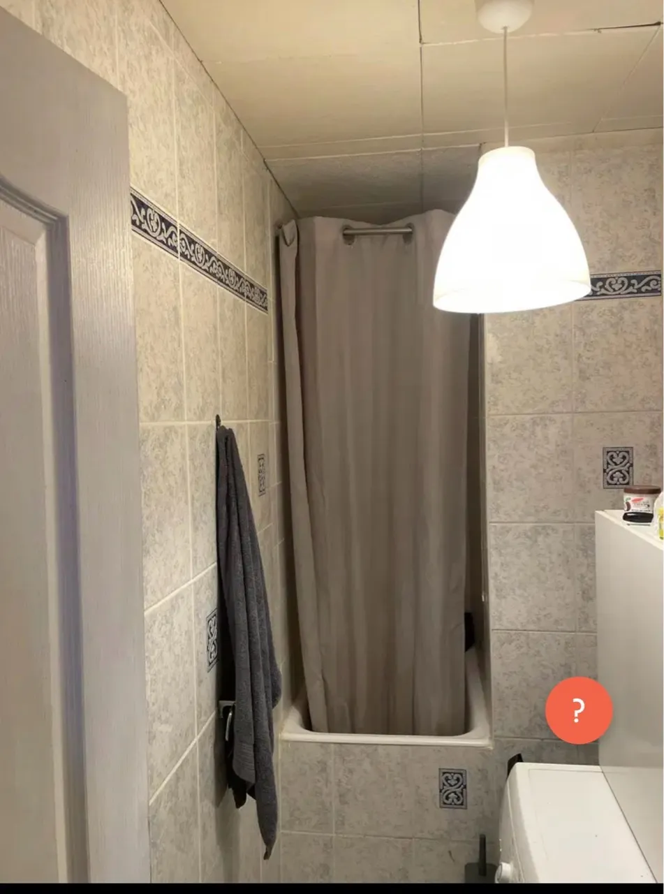 Bonjour , je souhaite une colocation pour aider a payer mon loyer , jai  2 chambres de dispos,cdlt