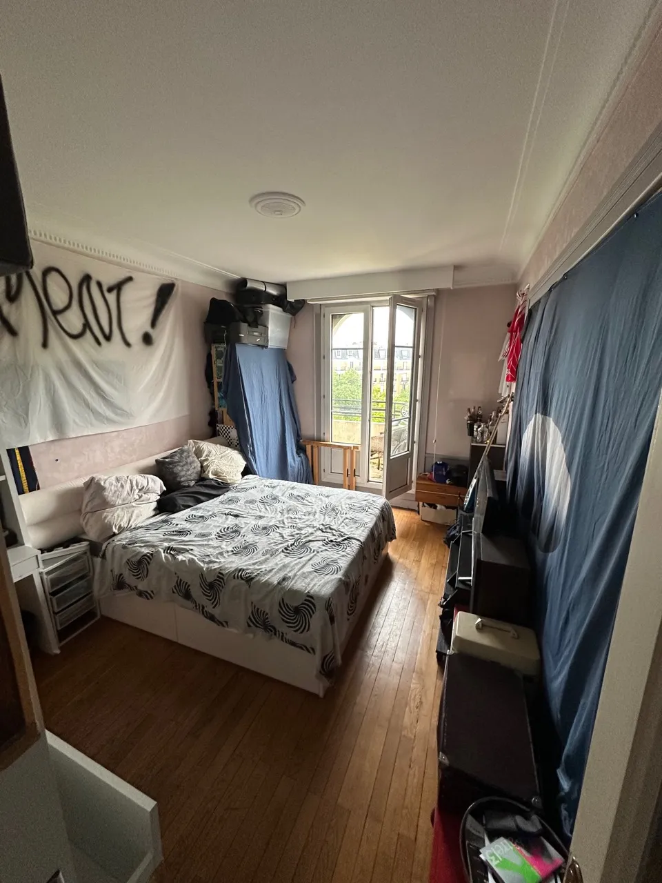 CHAMBRE DISPO // 20 SEPT - 18 OCT 